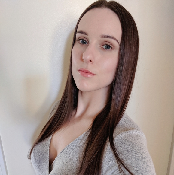 🤙 About Me 🤙 - Picture 1 of 4